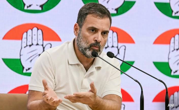 “வரலாறு மன்னிக்காது… தமிழகத்திற்கு இழைக்கப்படும் மிகப்பெரிய துரோகம்!” நாடாளுமன்றத் தொகுதி விவகாரத்தில் வெடிக்கும் சர்ச்சை.. ராகுல் காந்தி பகிரங்க எச்சரிக்கை…!!”