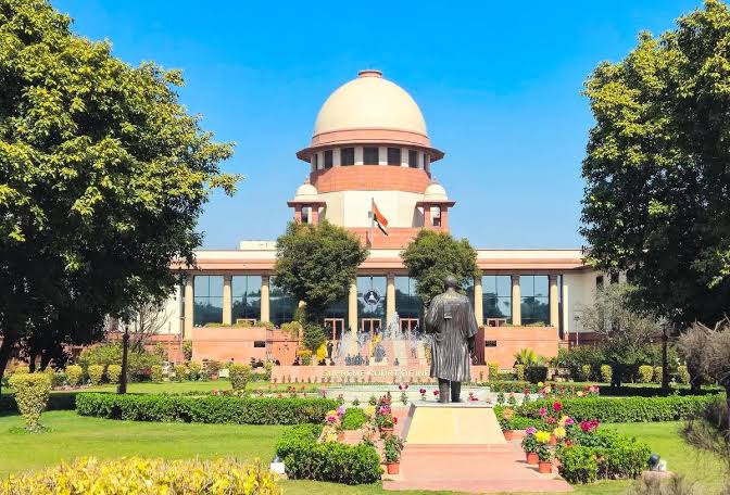“மதமல்ல, அது ஒரு நிலத்தின் அடையாளம்… அரசியலமைப்புச் சட்டத்தின் முன் அனைவரும் சமம்!” நாட்டின் அடிப்படை கட்டமைப்பு குறித்த அதிரடிப் பார்வை..!!”