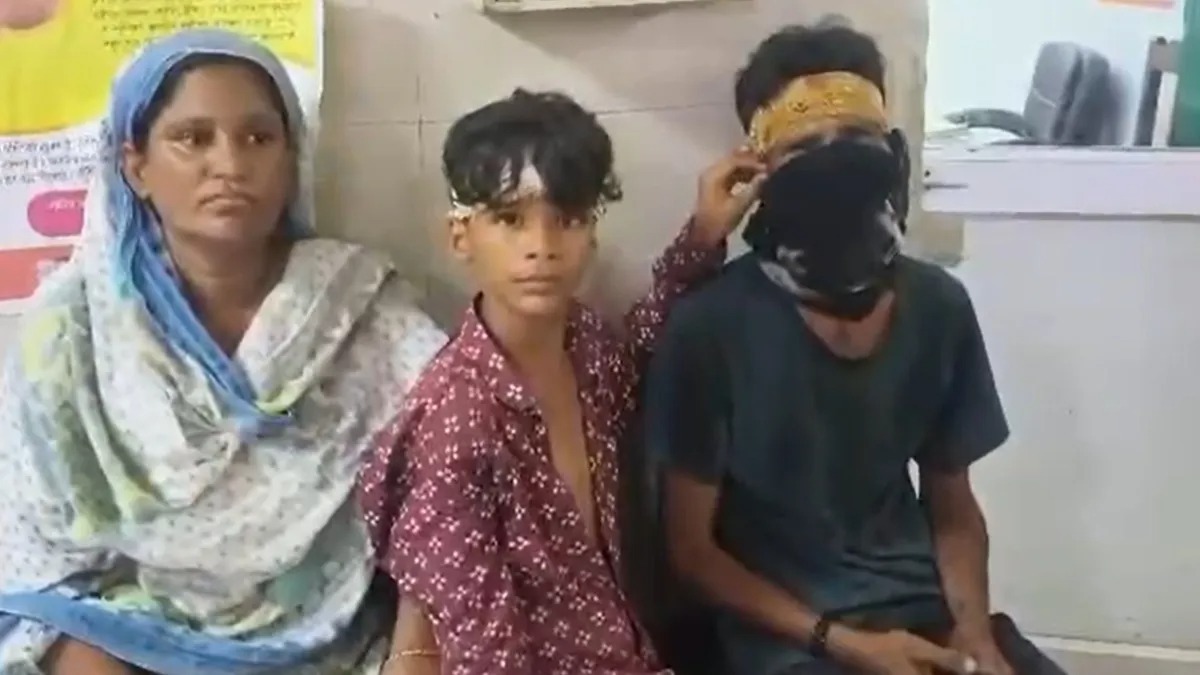 சரக்கடிக்கும் போது சண்டை…! மல்லுக்கட்டிய மாமா மருமகன்… கிளாஸ்ல ஊத்துறதுல பிரச்சனையாம்.. சமாதானப்படுத்த போய் 12 வயது சிறுவனுக்கும் அடி.. தவாவால் மண்டையை உடைத்தால் பரபரப்பு..!