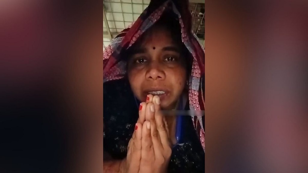 முதல் நாளே நரகத்தை காட்டிட்டாங்க… வீட்டு வேலைக்கு வெளிநாட்டுக்கு வந்தேன்… 2 மாசம் மாசமா சம்பளம் கூட தராமல் டார்ச்சர் பண்றாங்க… தலையில் முக்காடு போட்டு கதறி அழ வீடியோ வெளியிட்ட கள்ளக்குறிச்சி பெண்…!!
