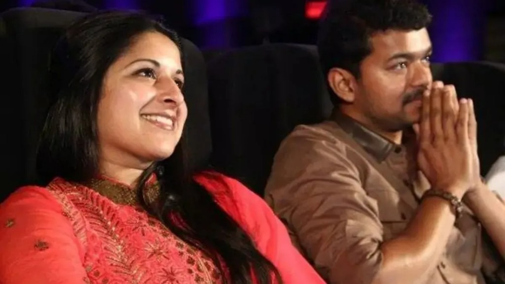 லண்டனுக்கு பறக்கும்  முதல்வர் விஜய்…! மனைவி சங்கீதாவுடன் சர்ப்ரைஸ் மீட்டிங்…? விவாகரத்து முடிந்த நிலையில் முதல் முறையாக நடக்கப் போகும் சம்பவம்…? எதிர்பார்ப்பில் தவெகவினர்…!