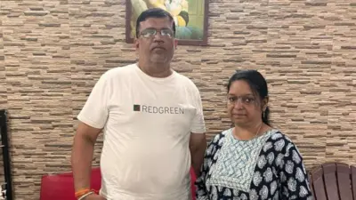 “ஒரு புடவை பலரின் உயிரைக் காப்பாற்றியதா….?” நேபாள வெள்ளத்தின் நடுவே மரணப் போராட்டம்…. தமிழகத் தம்பதி பகிர்ந்த திக் திக் நிஜக் கதை….!!