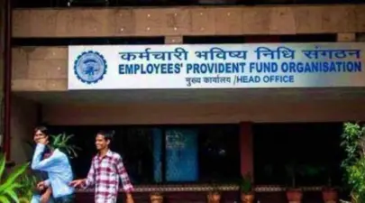 “40 வயசுலயே வேலையை விட்டுட்டீங்களா….?” உங்க EPF பணத்துக்கு வட்டி வருமா, வரதா? EPFO அளித்த அதிரடி விளக்கம்…. மிக அவசியமான தகவல்….!!