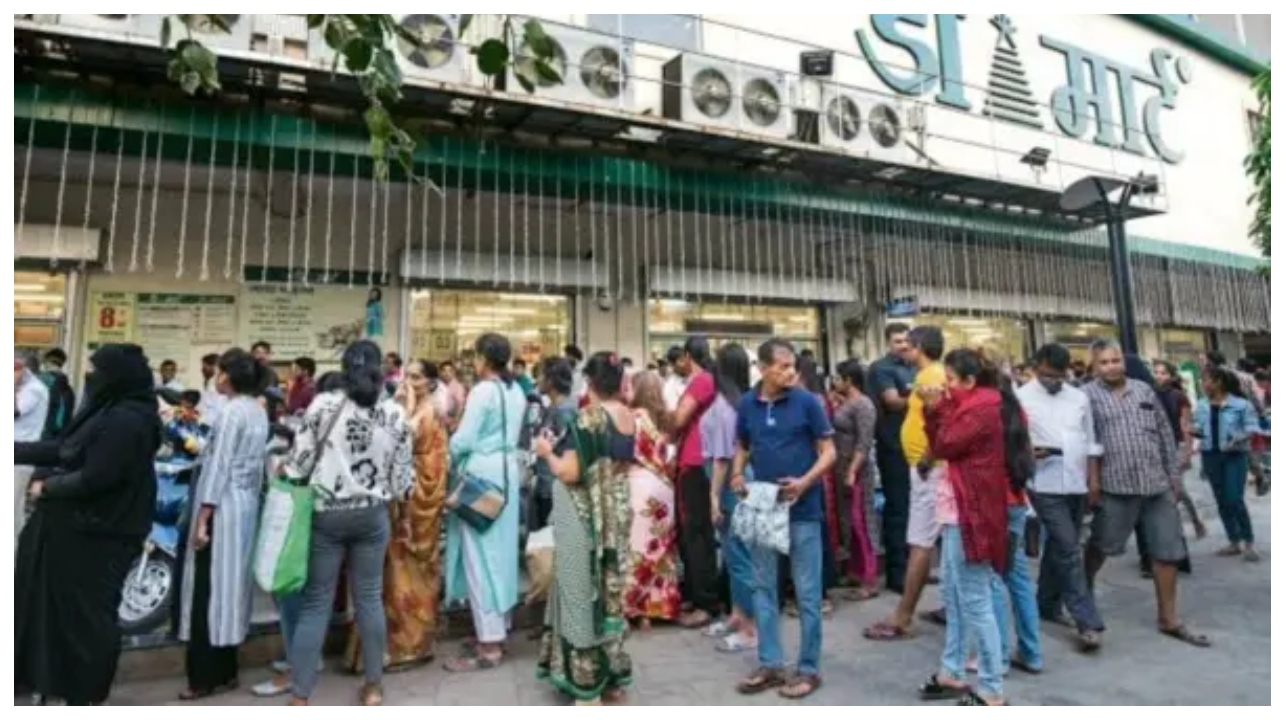 “29 ரூபாய்க்குப் பொருள் கிடைக்குதுன்னு தெரிஞ்சதும் சொந்தக்காரங்க எல்லாருக்கும் போன் பண்ணி சொல்லிட்டேனுங்க!” டி-மார்ட்டில் குவிந்த குடும்பங்கள்… ட்ரெண்டிங்கில் முதலிடம்..!!!