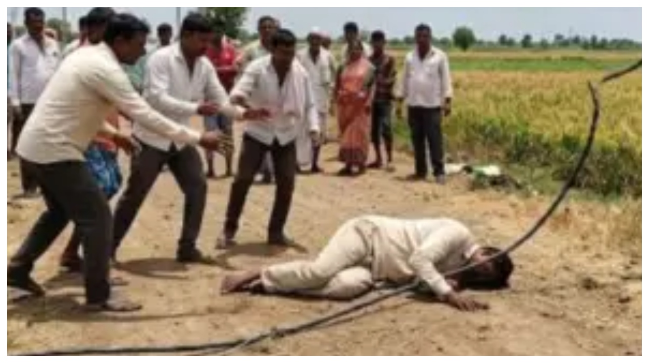 “எத்தனை தடவை கம்ப்ளைன்ட் பண்ணினாலும் இந்த மின்சார வாரியம் கண்டுக்கவே இல்லைங்க!” அதிகாரிகளின் அலட்சியத்தால் பறிபோன ஏழை விவசாயியின் உயிர்…!!!