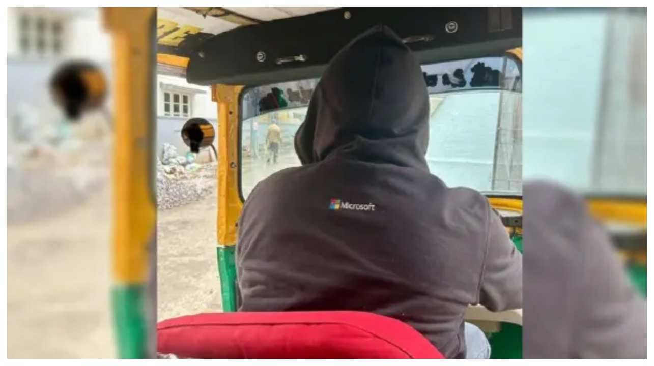 “பணம் முக்கியமில்லை… மனிதர்களும் மன நிம்மதியும் தான் முக்கியம்னு நிருபிச்சுட்டாருப்பா!” ஆட்டோ டிரைவராக மாறிய சாஃப்ட்வேர் இன்ஜினியர்… சமூக வலைதளங்களில் தூள் கிளப்பும் பதிவு…!!!