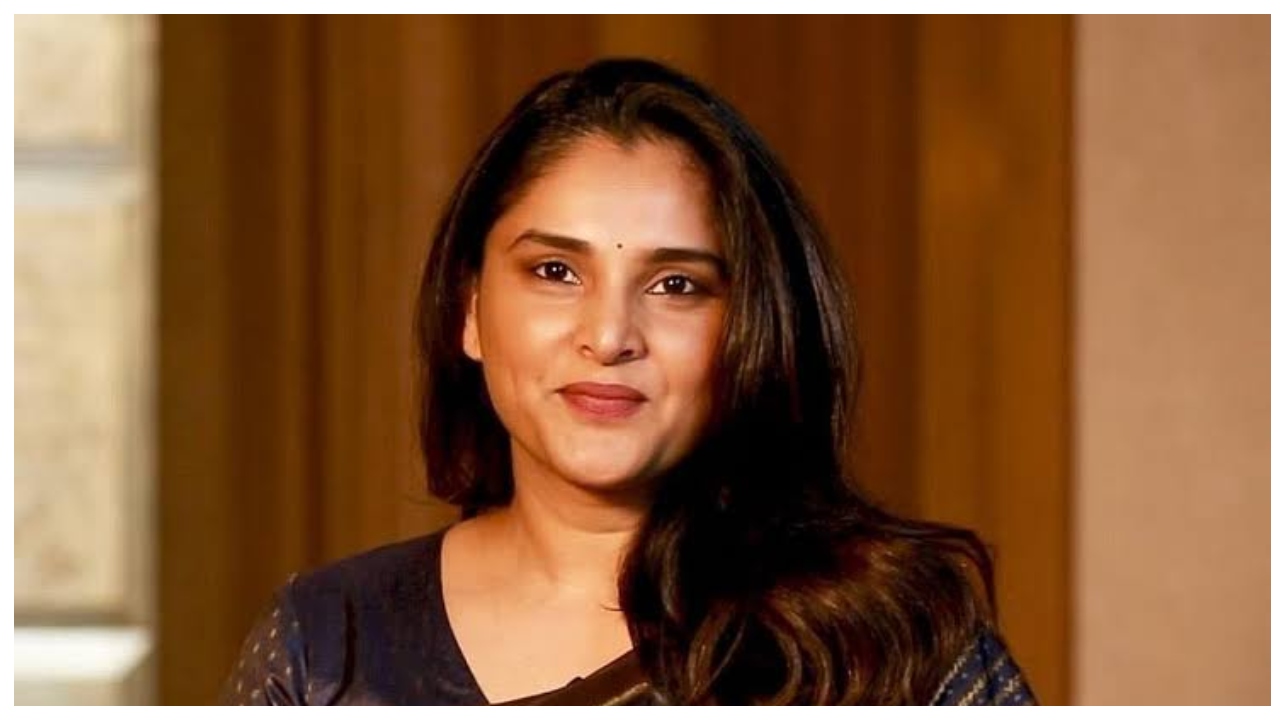 “21 பேரைக் தூக்கியாச்சு… ஆனா விட்டுக்கொடுக்க மாட்டேன்!”.. ஆபாச மெசேஜ் அனுப்பிய கும்பலுக்கு மரண ஆப்பு… பாடம் புகட்டத் துணியும் முன்னாள் எம்பி ரம்யா..!!!