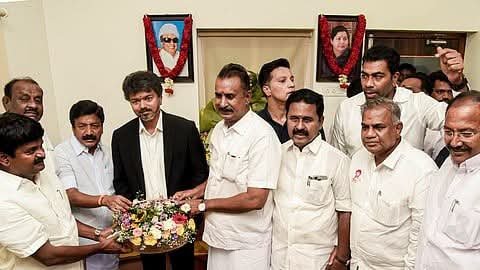 “47 இடங்களால் மொத்தமாய் சரிந்த எடப்பாடி சாம்ராஜ்யம்!” – கட்சியை விட்டு வெளியேறும் மூத்த தலைவர்கள்? அதிரவைக்கும் அதிமுகவின் அடுத்த கட்ட அரசியல்…!!”