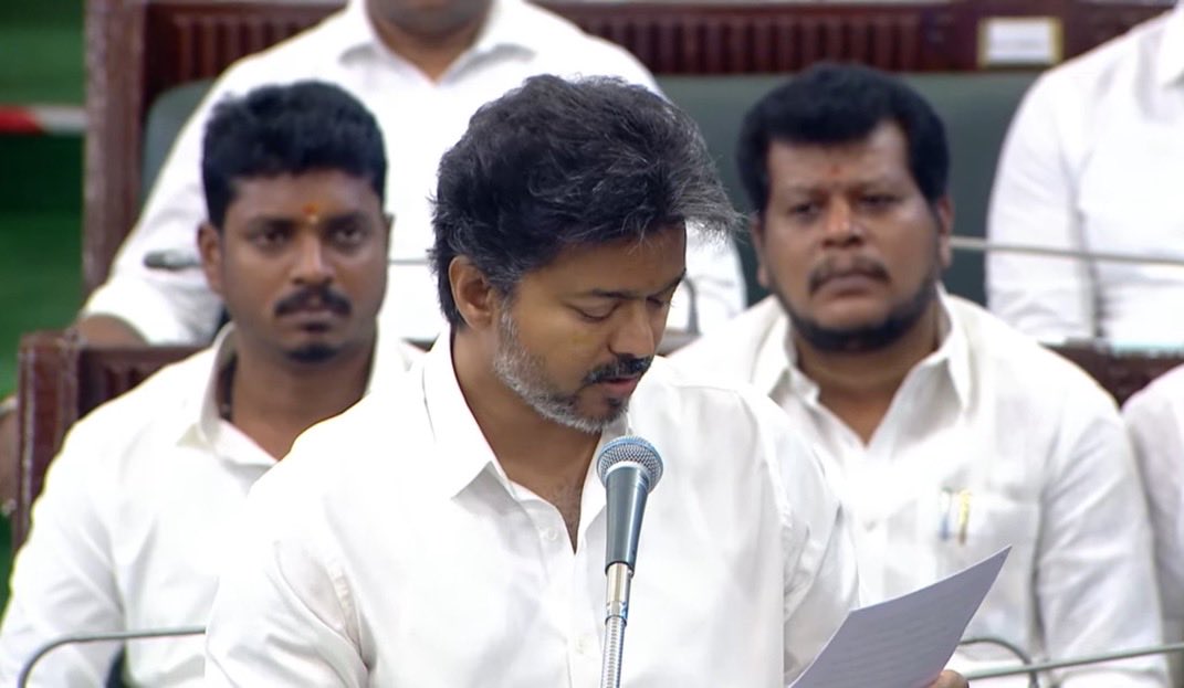 “ஒரே நாளில் ரூ.8,000 கோடி நிதி ஒதுக்கீடு!” – தமிழகத்தில் உள்கட்டமைப்பை மாற்றியமைக்கும் அதிரடித் திட்டங்கள்… சட்டப்பேரவையில் முதல்வர் விஜய்யின் அறிவிப்பு…!!”