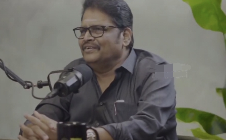 “சிவாஜி முன்னாடி மறைச்சு மறைச்சு சிகரெட் பிடிச்ச ரஜினி” கையும் களவுமாக பிடிபட்ட சூப்பர் ஸ்டார்…. கே.எஸ்.ரவிகுமார் பகிர்ந்த சுவாரஸ்யம்….!!