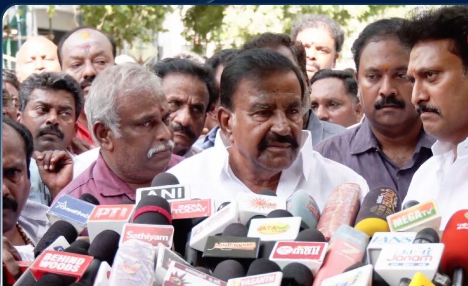 “கேள்வி கேட்பதால்தான் ரெய்டா?”.. போனில் ஸ்டாலின் சொன்ன சீக்ரெட்!”.. லஞ்ச ஒழிப்புத்துறை சோதனை விவகாரம்..  முன்னாள் அமைச்சர் கே.என்.நேரு பரபரப்பான பேட்டி..!!
